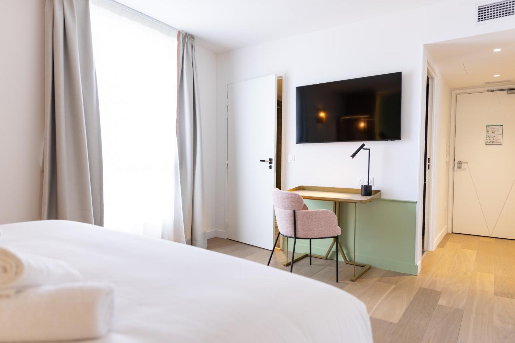 Hotel Kyriad Prestige Paris Asnieres Εξωτερικό φωτογραφία